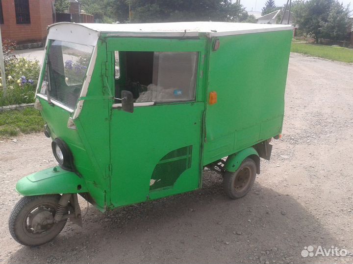 Cabin tricycle