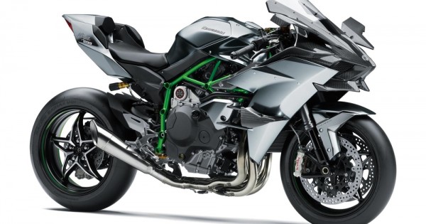 Мощный мотоцикл Kawasaki Ninja H2R