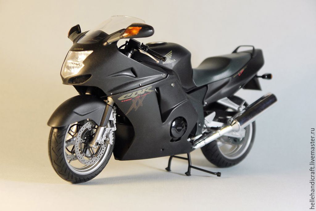 Honda CBR 1100 XX Blackbird 