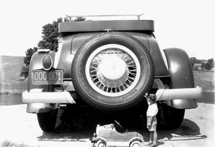 Автоминиатюра модели STUDEBAKER Champion 1950, light blue 