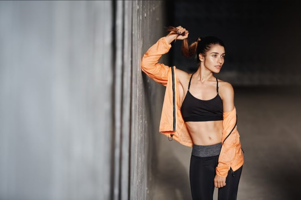 Портрет девушки в спортзале / Portrait of a girl in a gym 