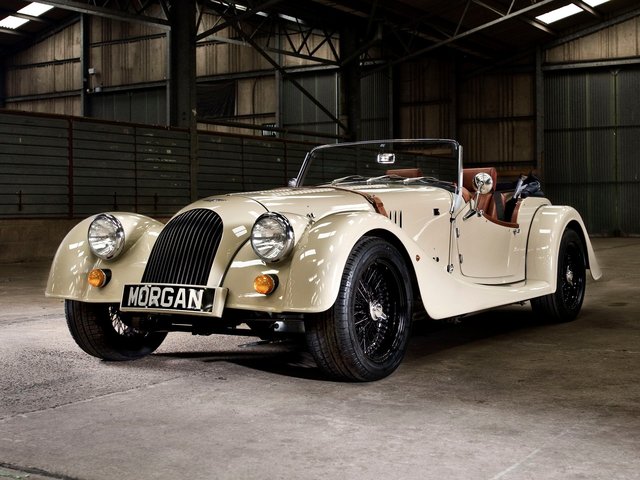 Арестованный за долги спорткар Morgan Aero 8 продают на 