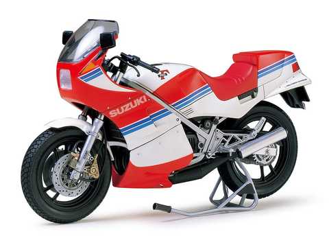 Сборная модель мотоцикла Suzuki RG250 1/12 Tamiya 14029 