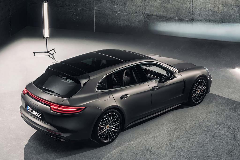 Купить Porsche Panamera 4 Sport Turismo по цене от 8 950 000 