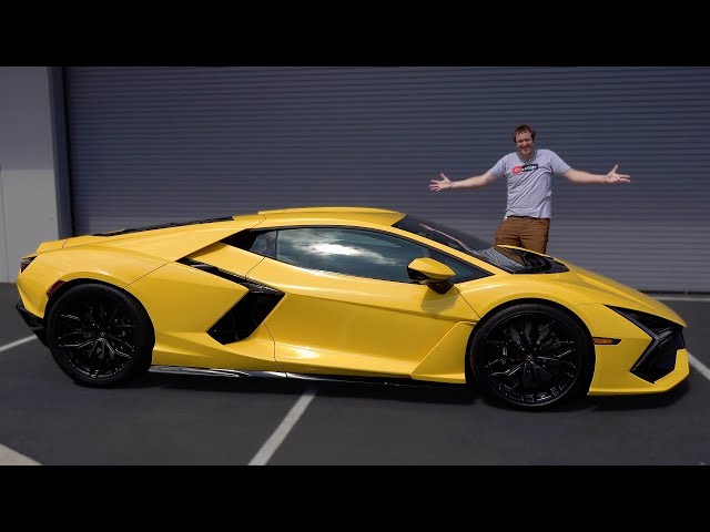 В Lamborghini готовятся представить последний спорткар с V12