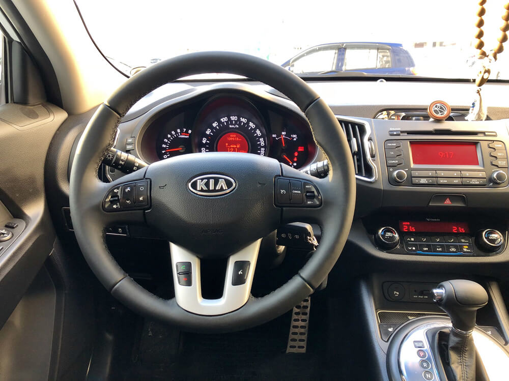 кожаном переплет на руль — KIA Sportage 4G, 1,6 л, 2020 