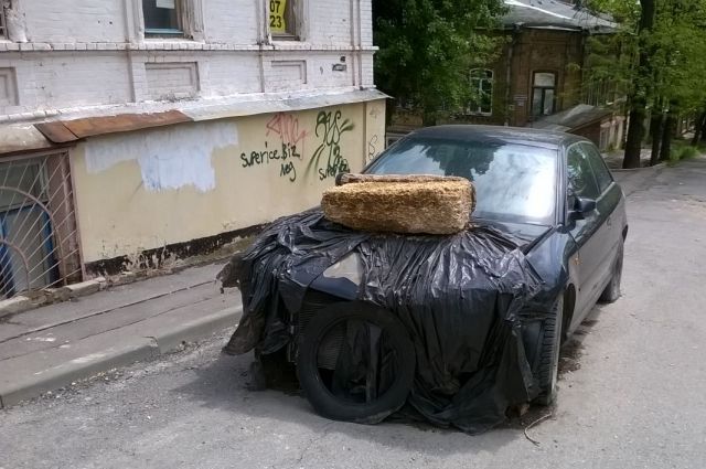 Брошенные автомобили, найденные при сносах московских гаражей 