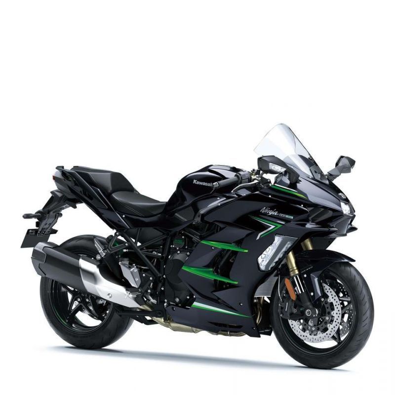 Купить новые мотоциклы Kawasaki по цене от 990 000 рублей 