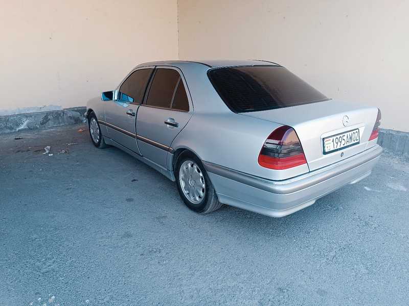 Фара на Mercedes-Benz W202 1 650 c