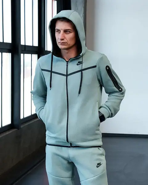 Спортивный костюм Nike Tech Fleece