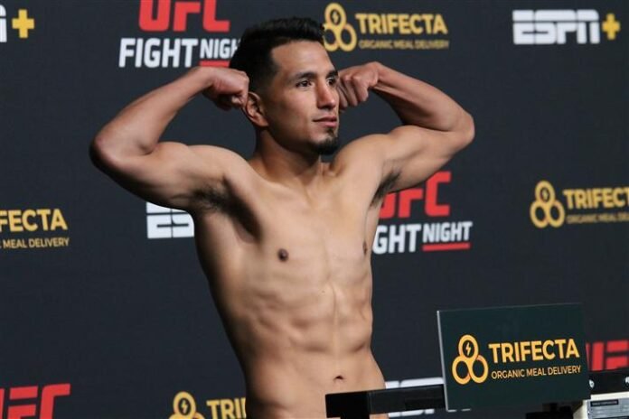 Gabriel Valenzuela Mexico Attends His Weigh-in Foto de stock 