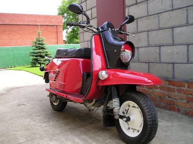 Vespa — эстетика пижонских мотороллеров