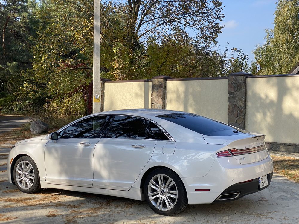 Купить LINCOLN MKZ HYBRID 2019 года в 