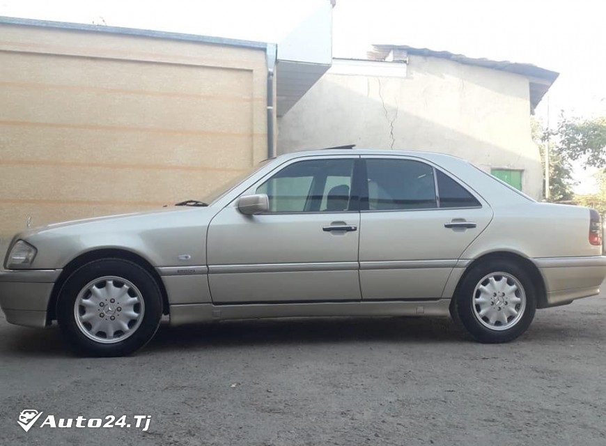 Радиатор охлаждения от Mercedes-Benz w124 400 c