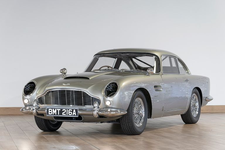 Aston Martin DB5 из фильма о Джеймсе Бонде продан за 3,5 