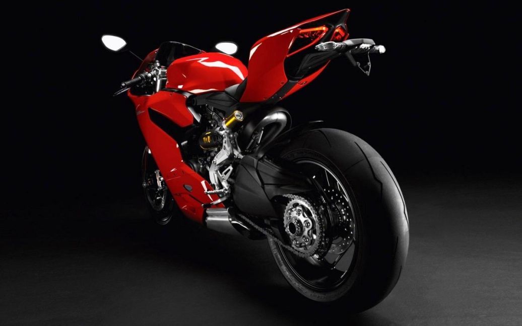 DUCATI Panigale V4S RED 2024 